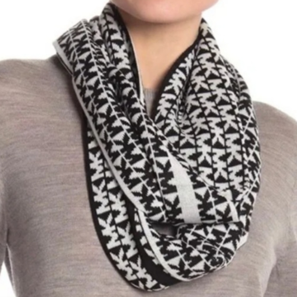 Michael Kors Logo Scarf, Black & White